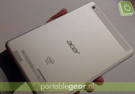 Acer Iconia A1-830: dubbele luidsprekers aan achterzijde