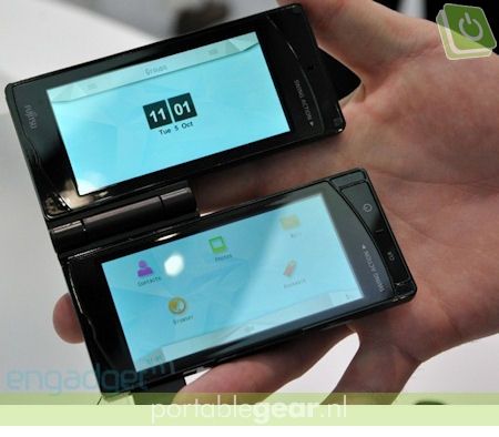 Fujitsu dual-touchscreen concept (via Engadget)
Fujitsu dual-touchscreen concept (via Engadget)