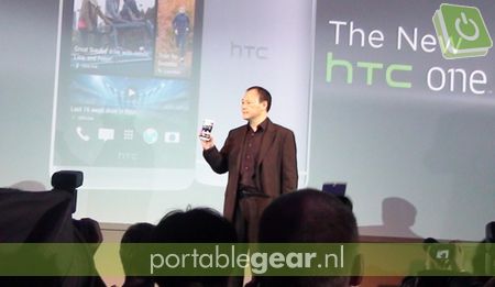 HTC-topman Peter Chou toont The New HTC One in Londen
