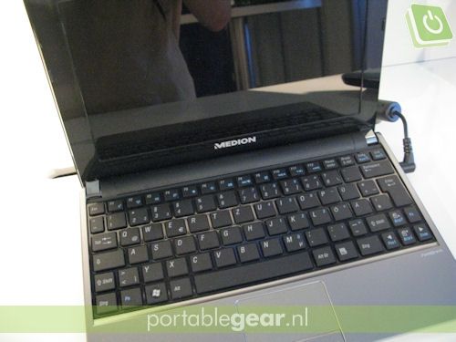 Medion Akoya Mini E1221
