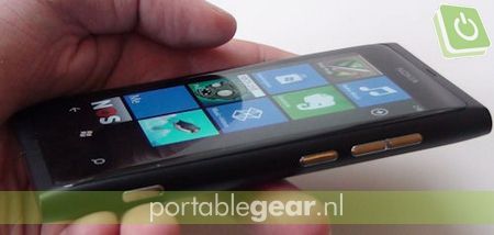 Nokia Lumia 800: Windows Phone 7.5 Mango