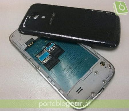 Samsung Galaxy S4 mini (via PhoneArena)
