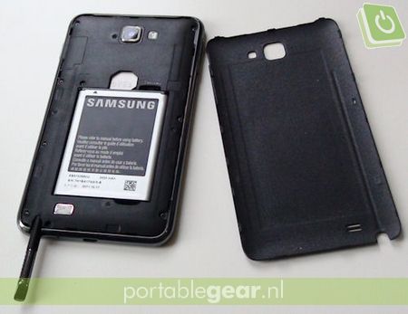 Samsung Galaxy Note: plastic backcover & verwijderbare accu
