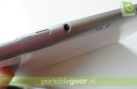 Samsung Galaxy Tab 10.1: simkaartslot en 3,5mm poort