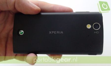 Sony Ericsson Xperia ray: backview