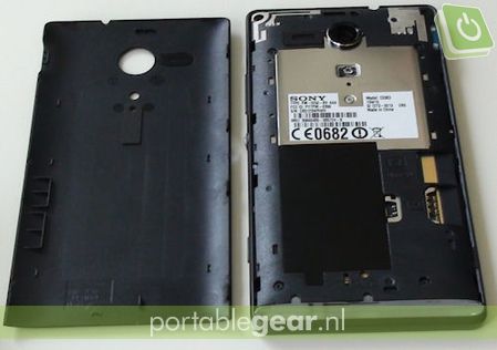 Sony Xperia SP: afneembare achterzijde, microSD-kaartslot
