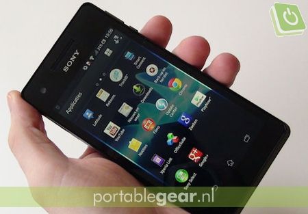 Sony Xperia V: 4,3-inch HD-touchscreen